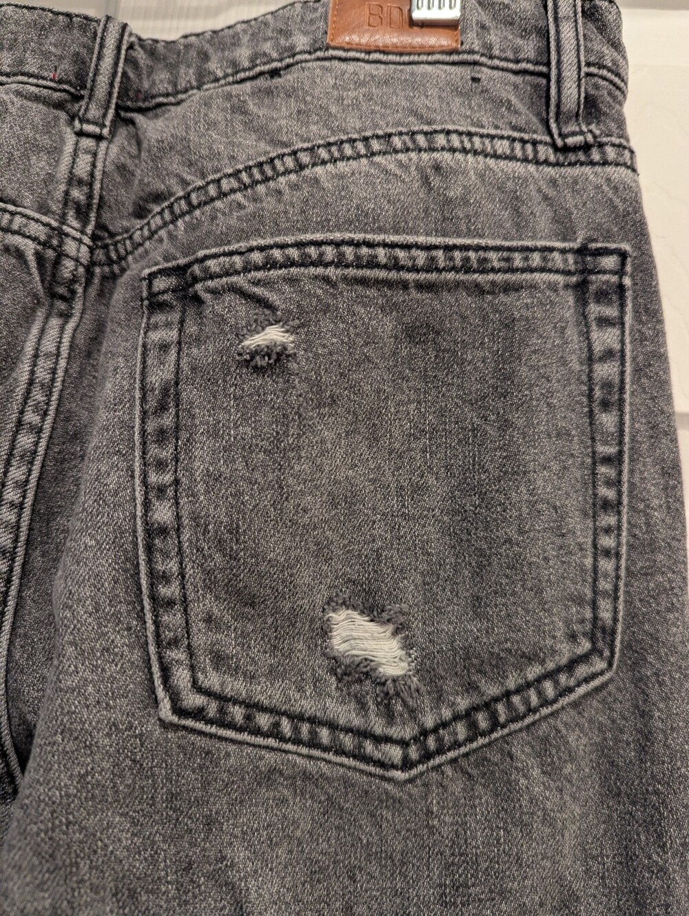 BDG Gray Distressed Slim Straight Button Fly Cotton Hi Rise Jeans Size 29 *GUC - Picture 9 of 15